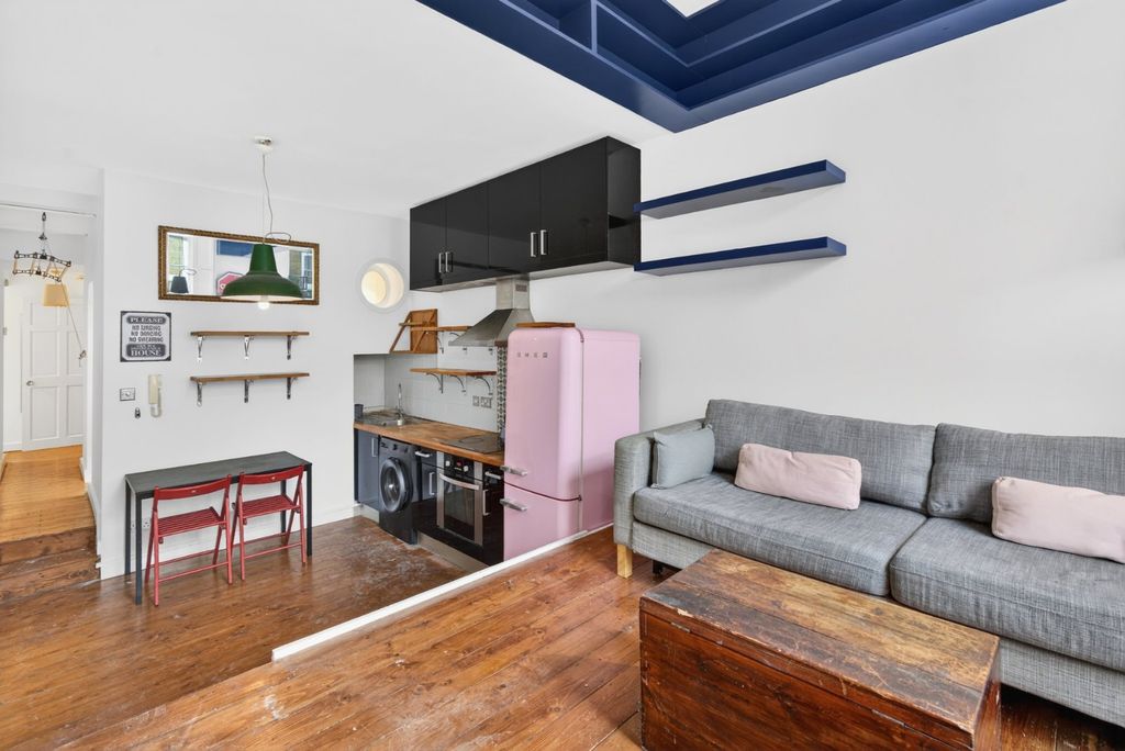 Property photo 2 of 19 Picture No. 22