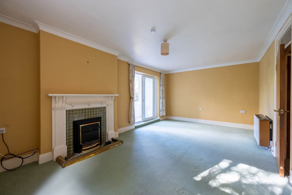 Property photo 3 of 18