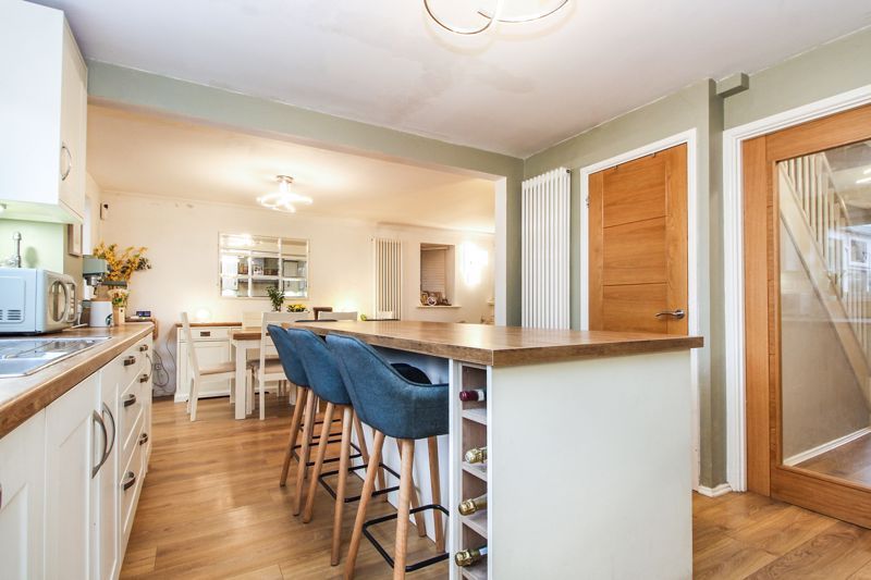 Property photo 3 of 24 Kitchen/Diner/Family Room