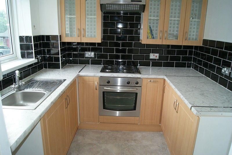 Property photo 3 of 8 Kitchen