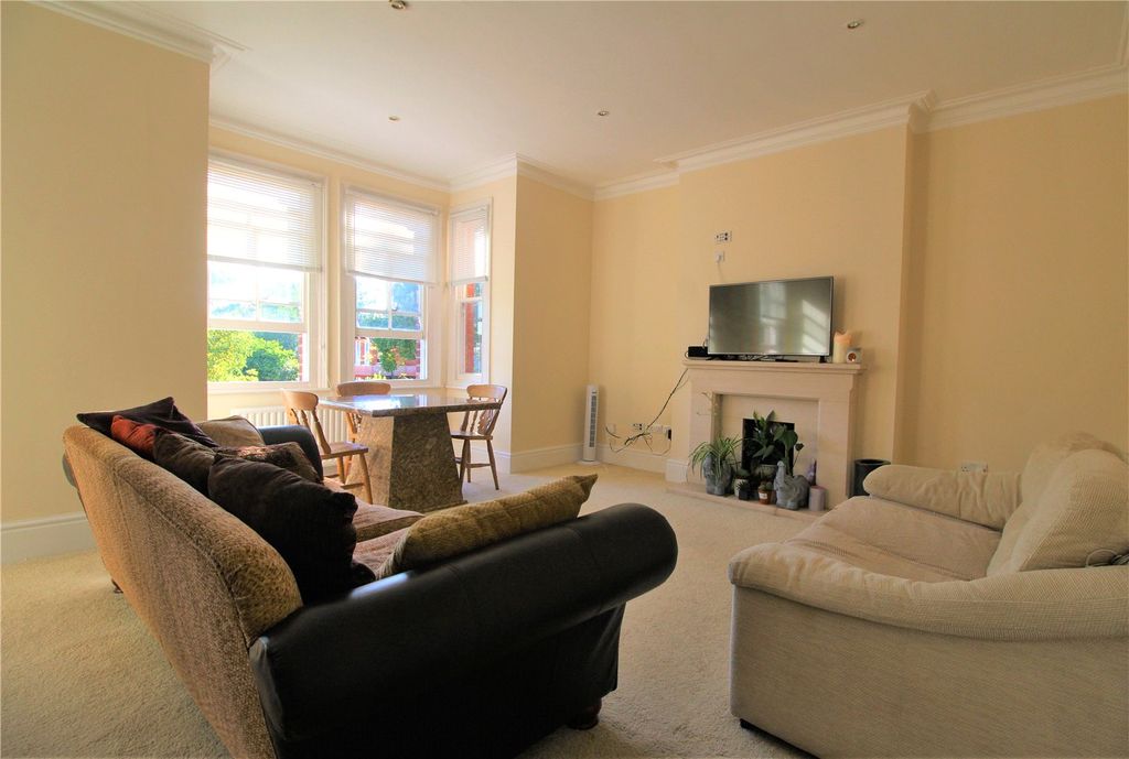 Property photo 3 of 13 Picture No. 10