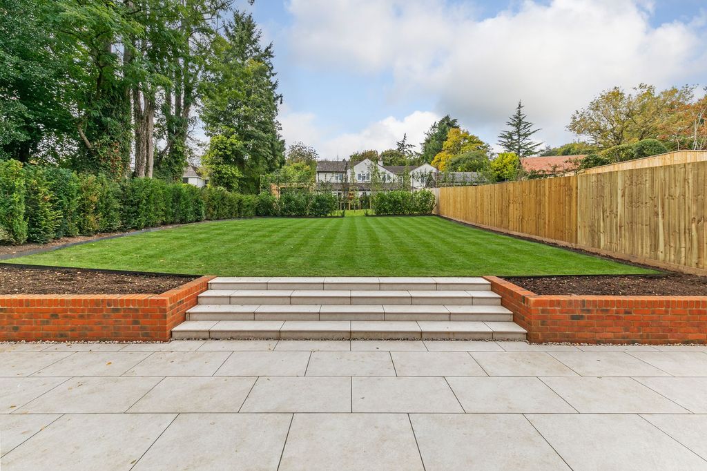 Property photo 3 of 20