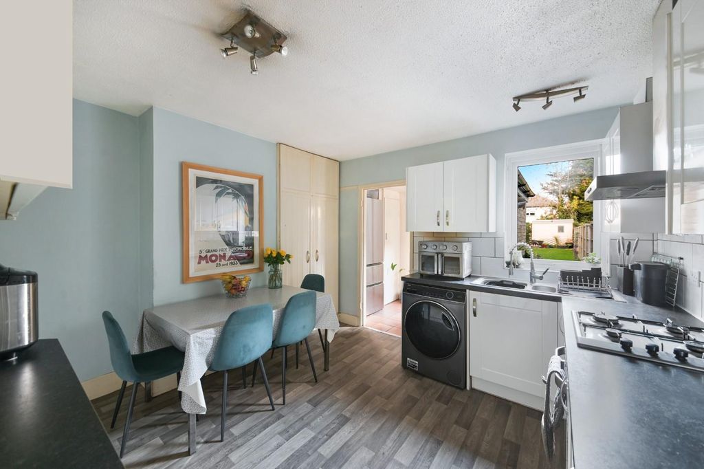 Property photo 3 of 14 Downs Road (5).Jpg