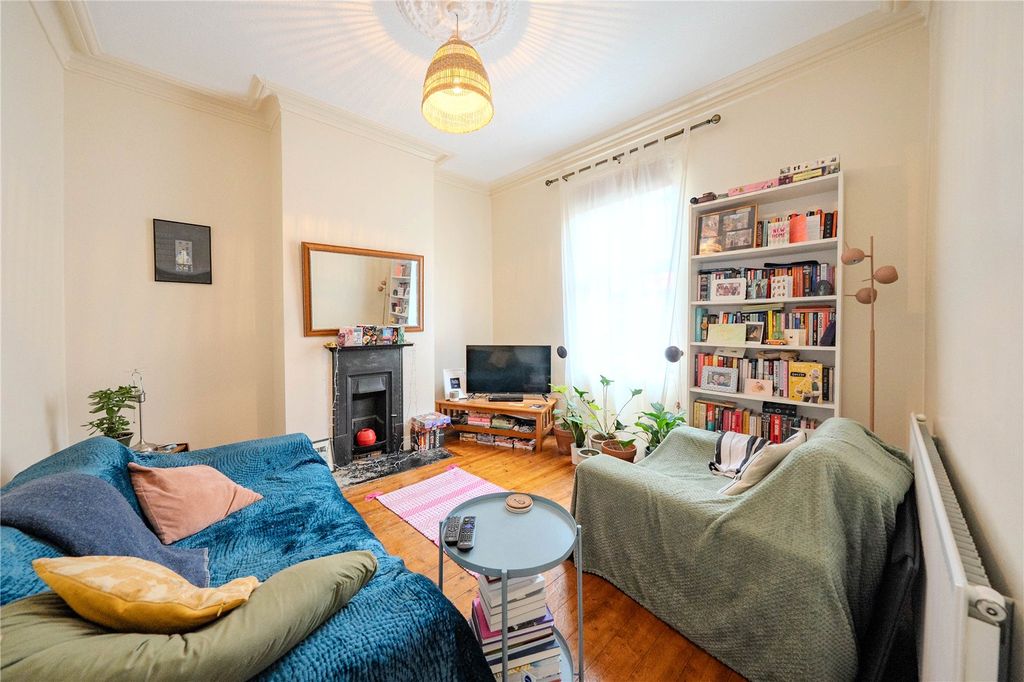 Property photo 3 of 12 Picture No. 05