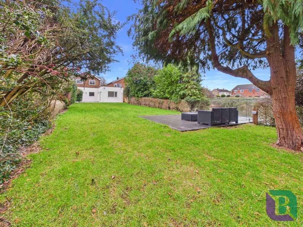 Property photo 1 of 24