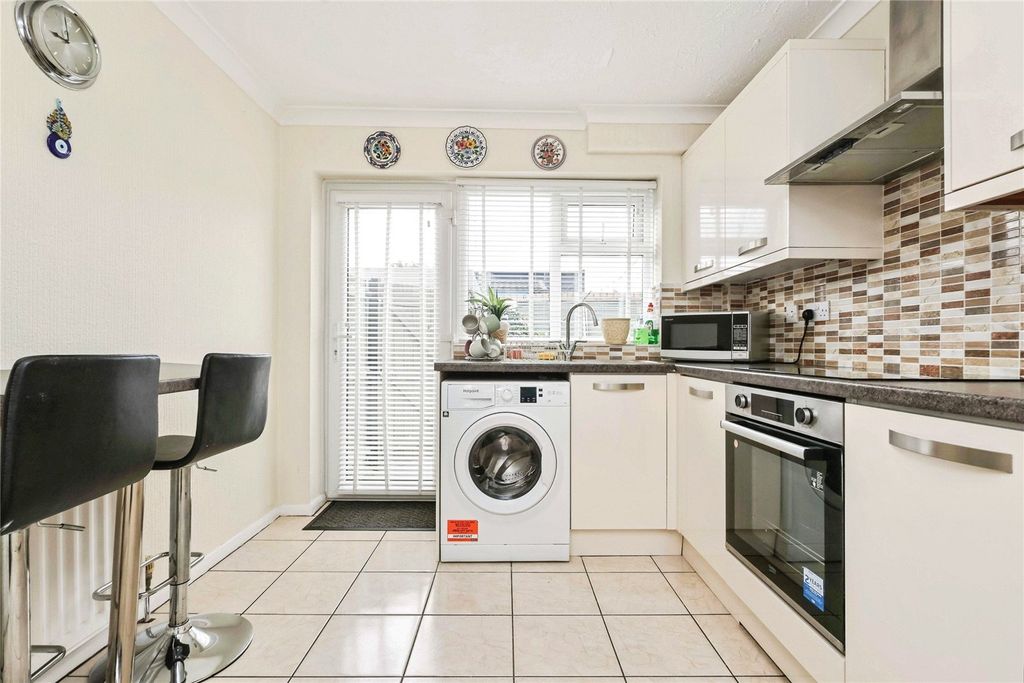 Property photo 3 of 16 Picture No. 03