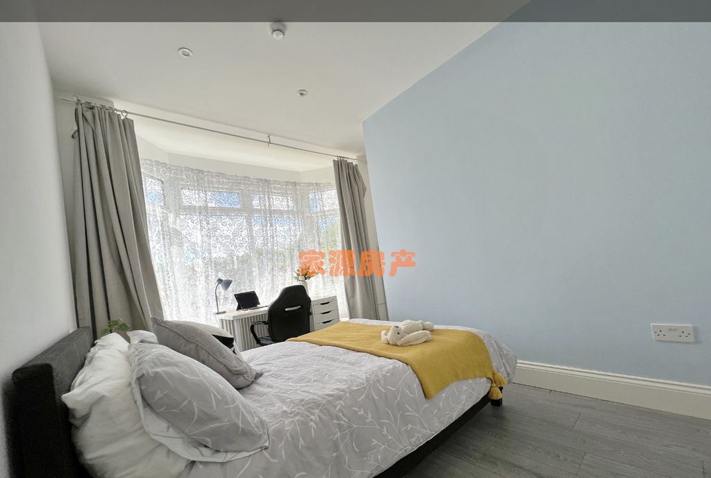 Property photo 2 of 14 Bright And Airy Master Bedroom Featuring A Comfort...