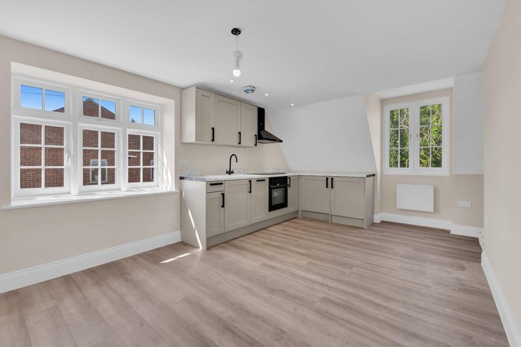 Property photo 1 of 29 4A170Feb-185F-494E-9F16-ba636Afd04F3.Jpg