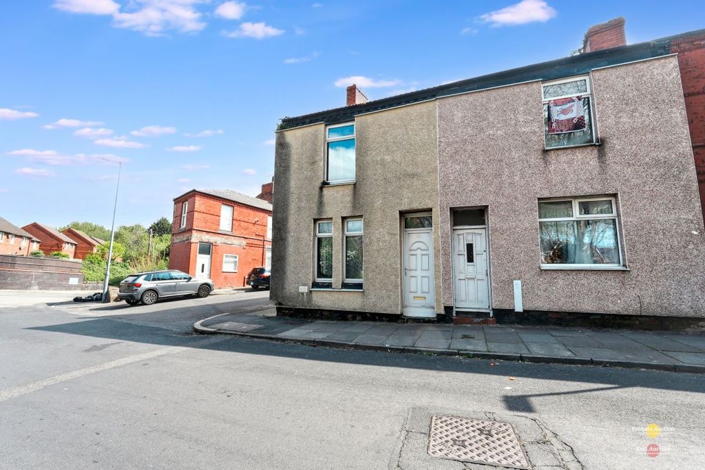 Property photo 2 of 18