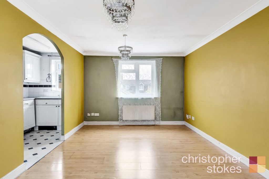 Property photo 2 of 13 4534843
