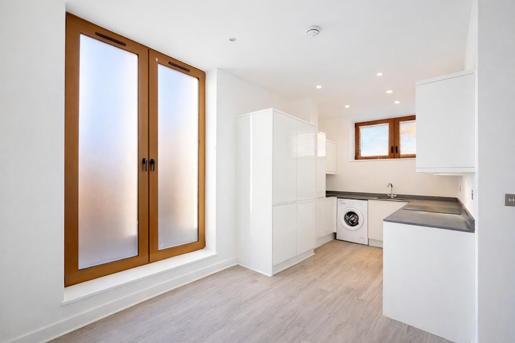 Property photo 1 of 7 Bright Modern Kitchen And Living Space