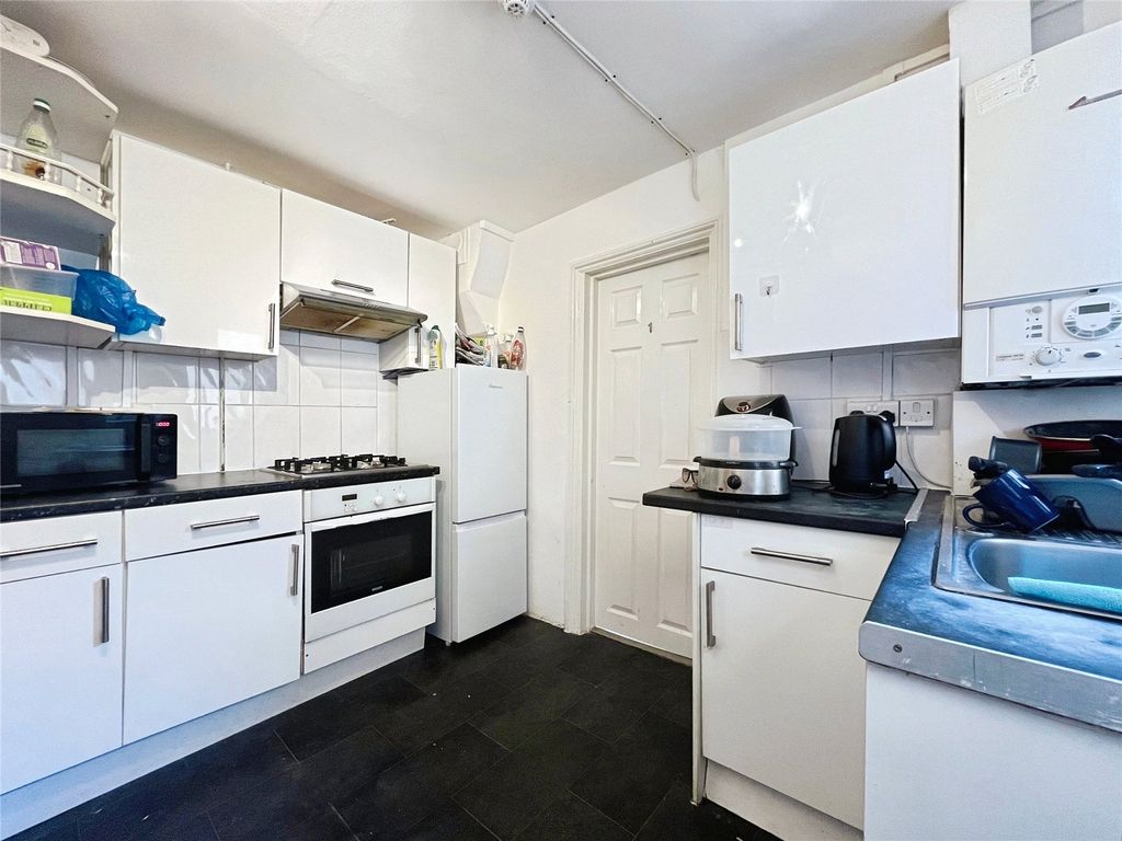 Property photo 3 of 4 Kitchen