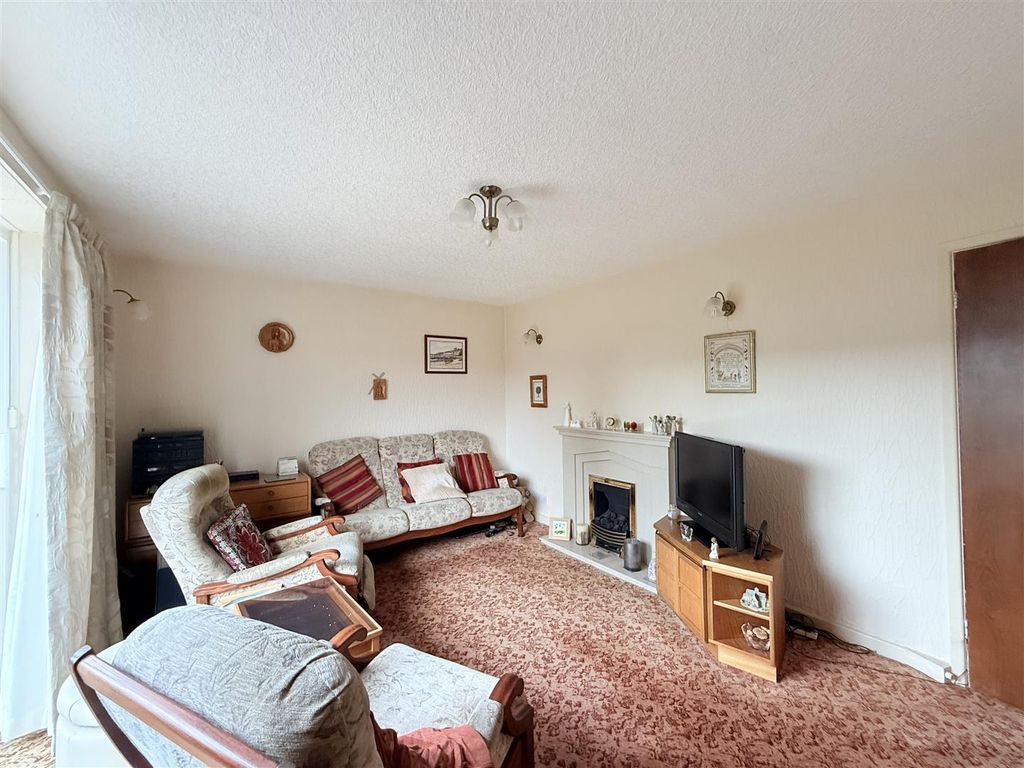 Property photo 3 of 10 Img_2275.Jpeg