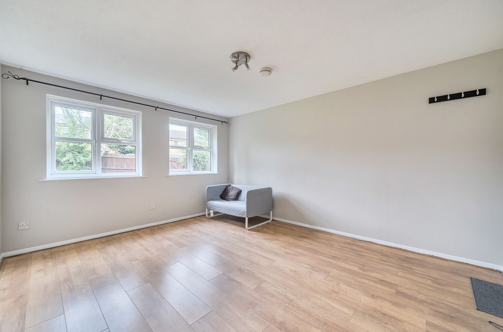 Property photo 3 of 17 1394102-5-694965A...