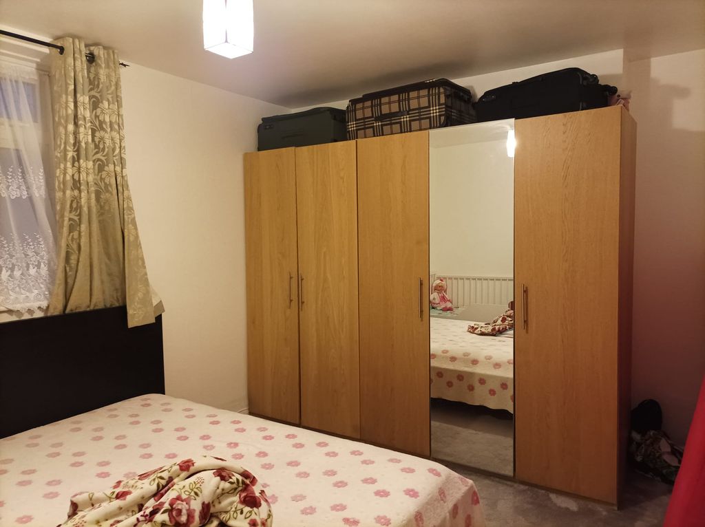 Property photo 3 of 5