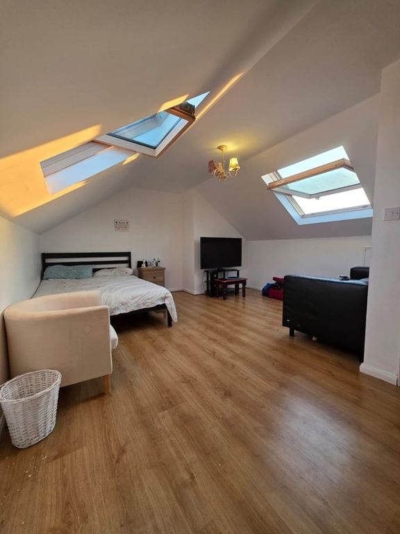 Property photo 2 of 3