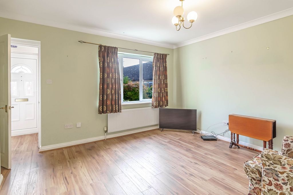 Property photo 2 of 11
