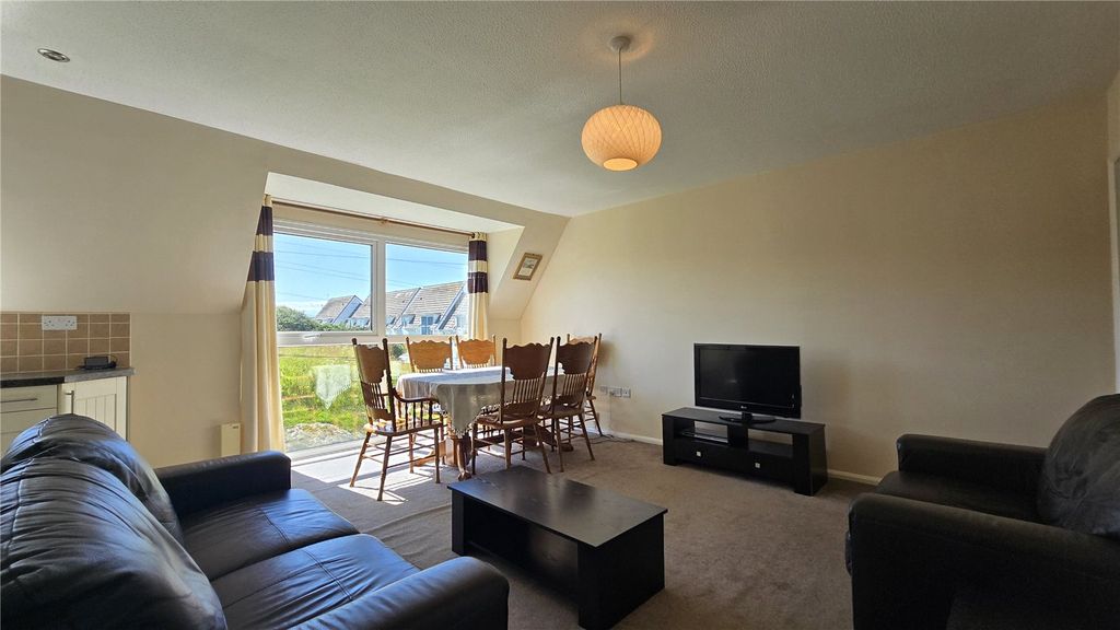 Property photo 2 of 13 Picture No. 09