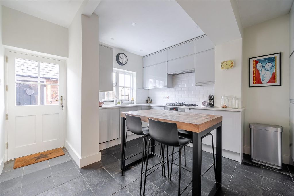 Property photo 3 of 15 Kitchen