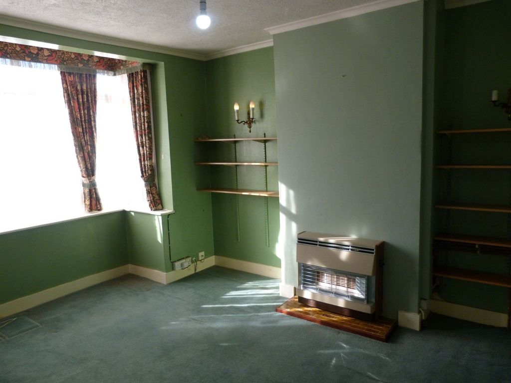 Property photo 2 of 8 Photograph 2