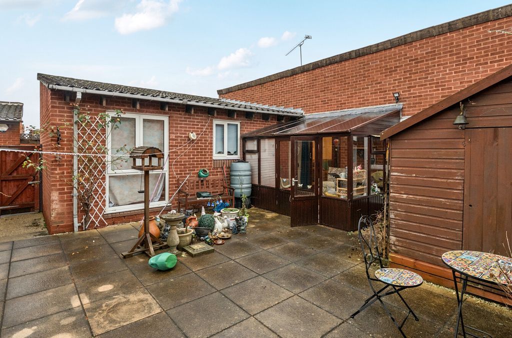 Property photo 2 of 13 1386153-18-6968Ba...