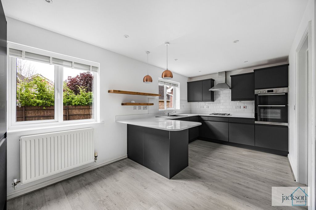 Property photo 2 of 32 27_77901_Watermarked