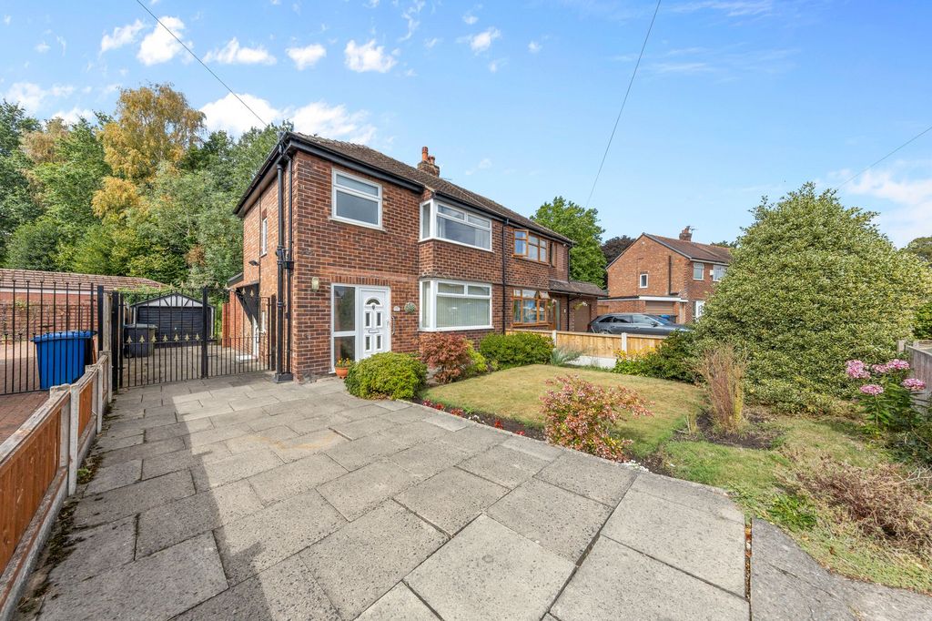 Property photo 1 of 18