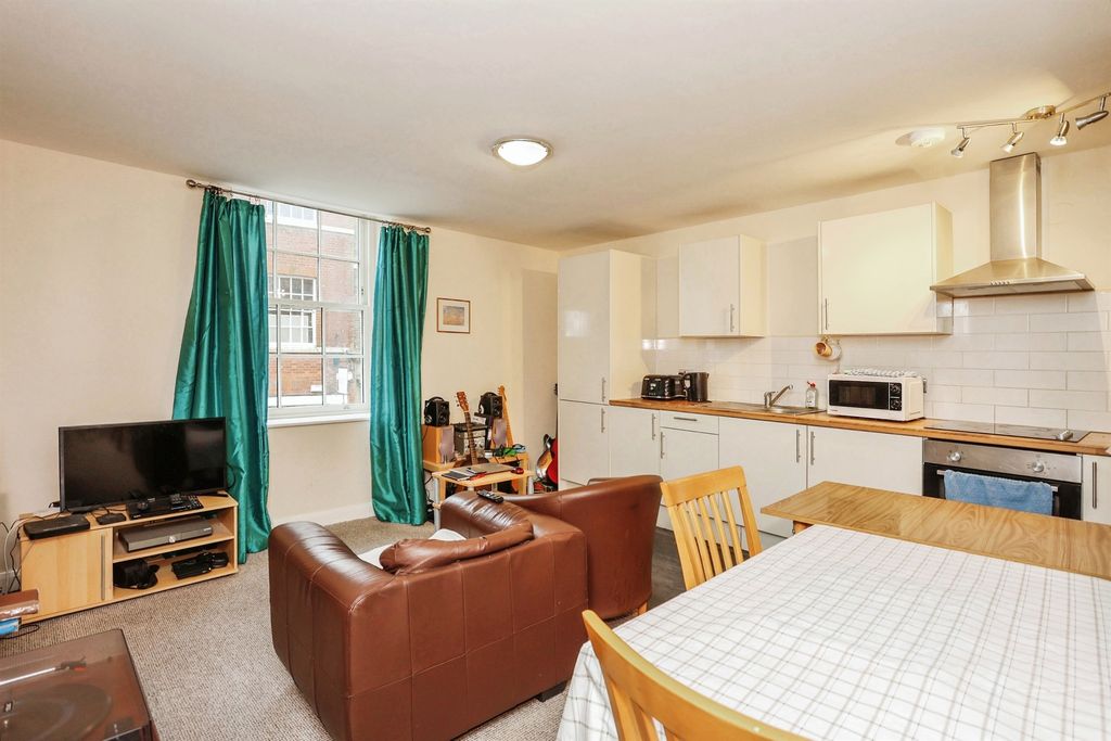 Property photo 2 of 12 Image