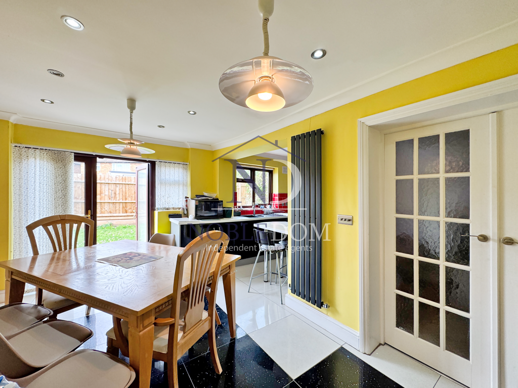 Property photo 3 of 16 Gallery