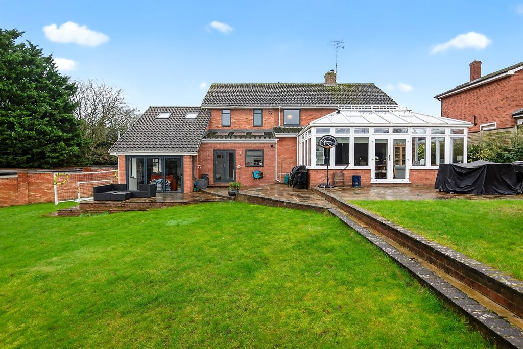 Property photo 1 of 20