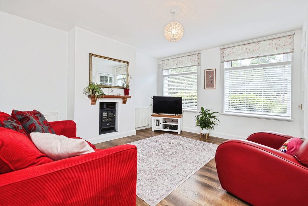 Property photo 2 of 22 Pbox-Img.Jpg