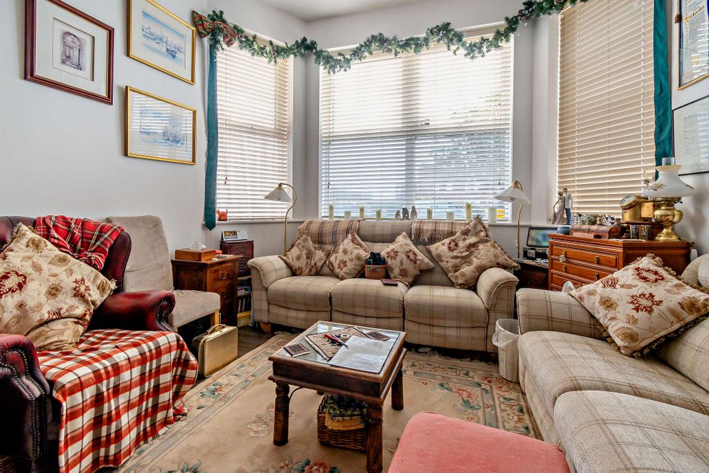 Property photo 3 of 14