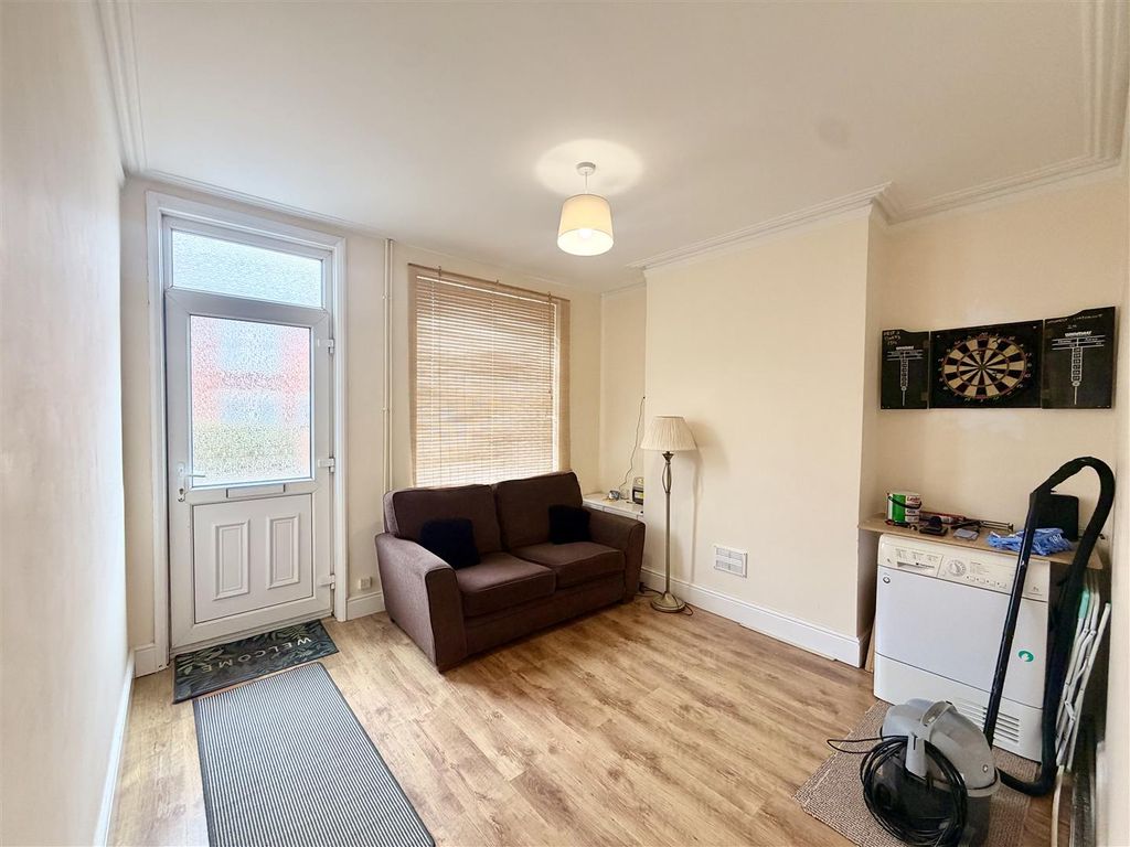 Property photo 3 of 10 3
