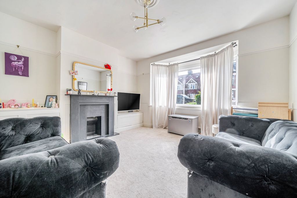 Property photo 2 of 16