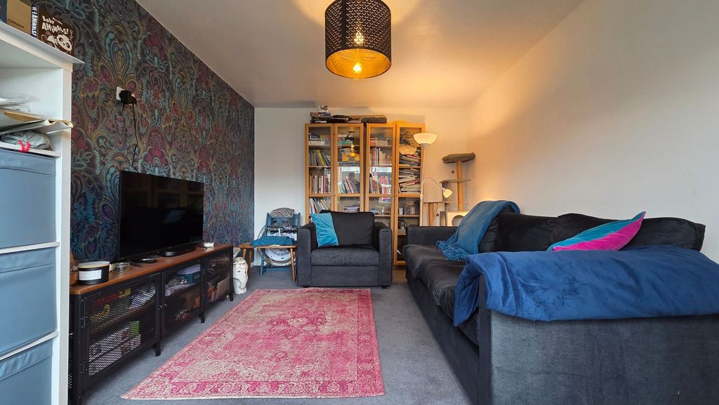 Property photo 3 of 21