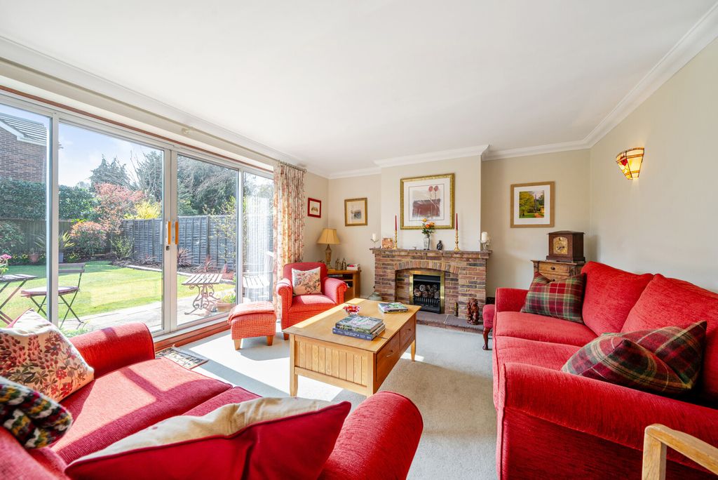 Property photo 2 of 17 Sitting Room