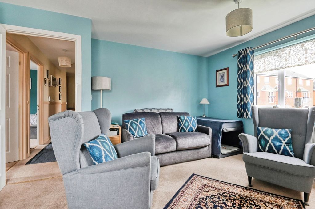 Property photo 3 of 11 Pbox-Img.Jpg