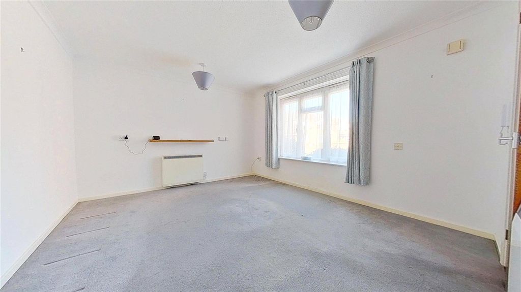 Property photo 2 of 9 Picture No. 13