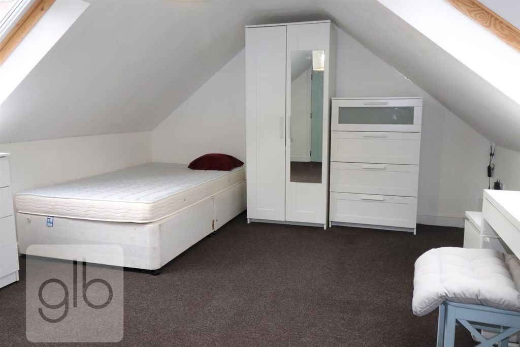 Property photo 1 of 25 38.Png