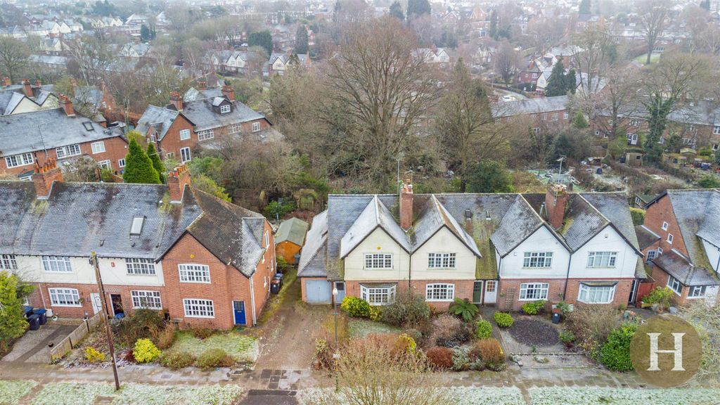 Property photo 3 of 30 Hadleigh Estate Agents-42.Jpg