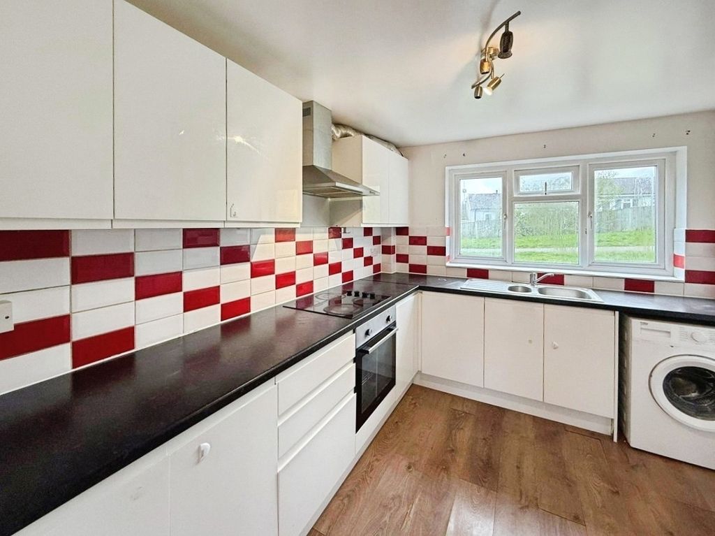 Property photo 2 of 10 Pbox-Img.Jpg