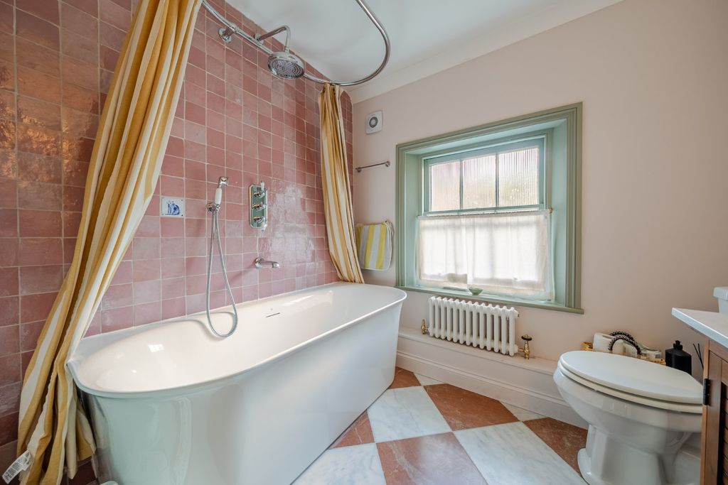 Property photo 3 of 20 Bathroom