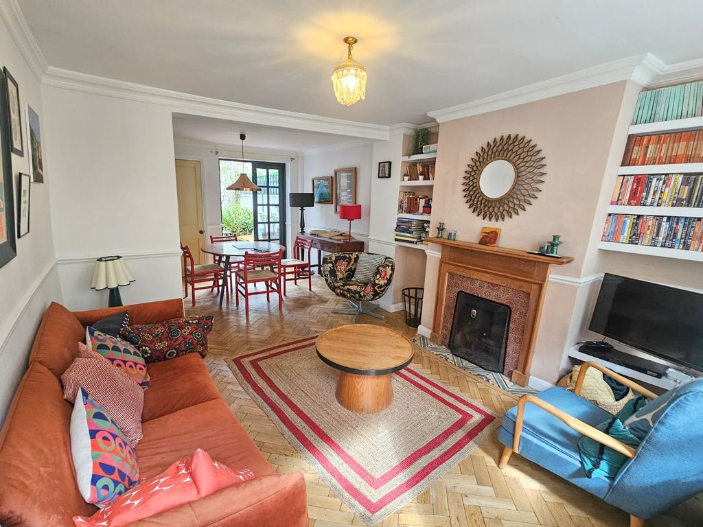 Property photo 2 of 13