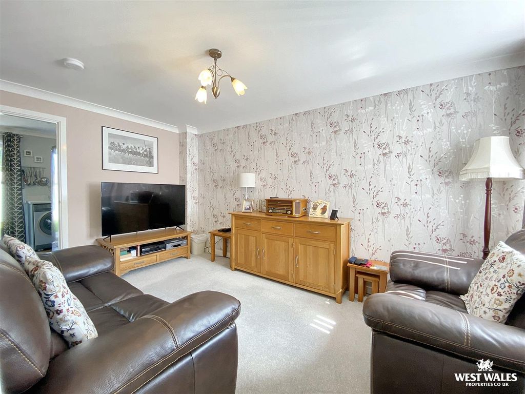 Property photo 2 of 19 Img_8271.Jpg