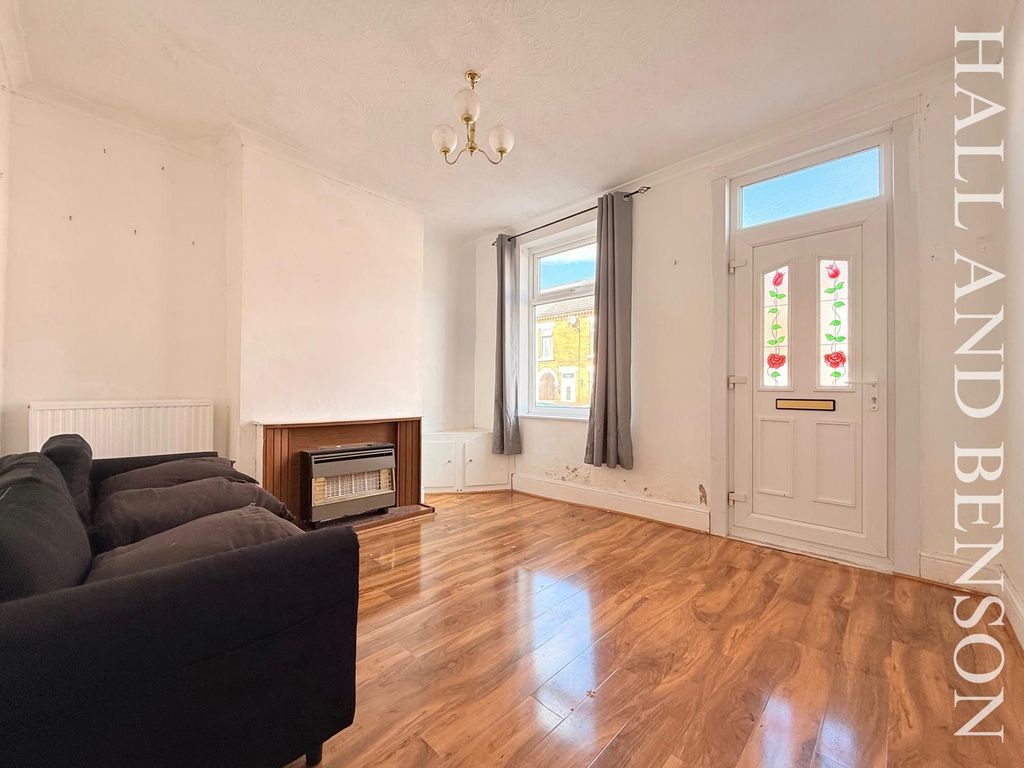 Property photo 3 of 8 Image