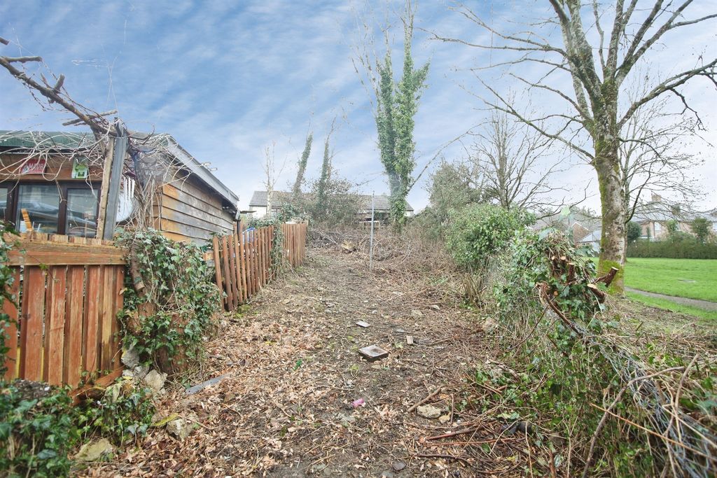 Additional image 13 of 2 bed flat for saleThe Crescent, Machen, Caerphilly CF83