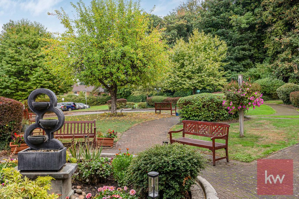 Property photo 2 of 23