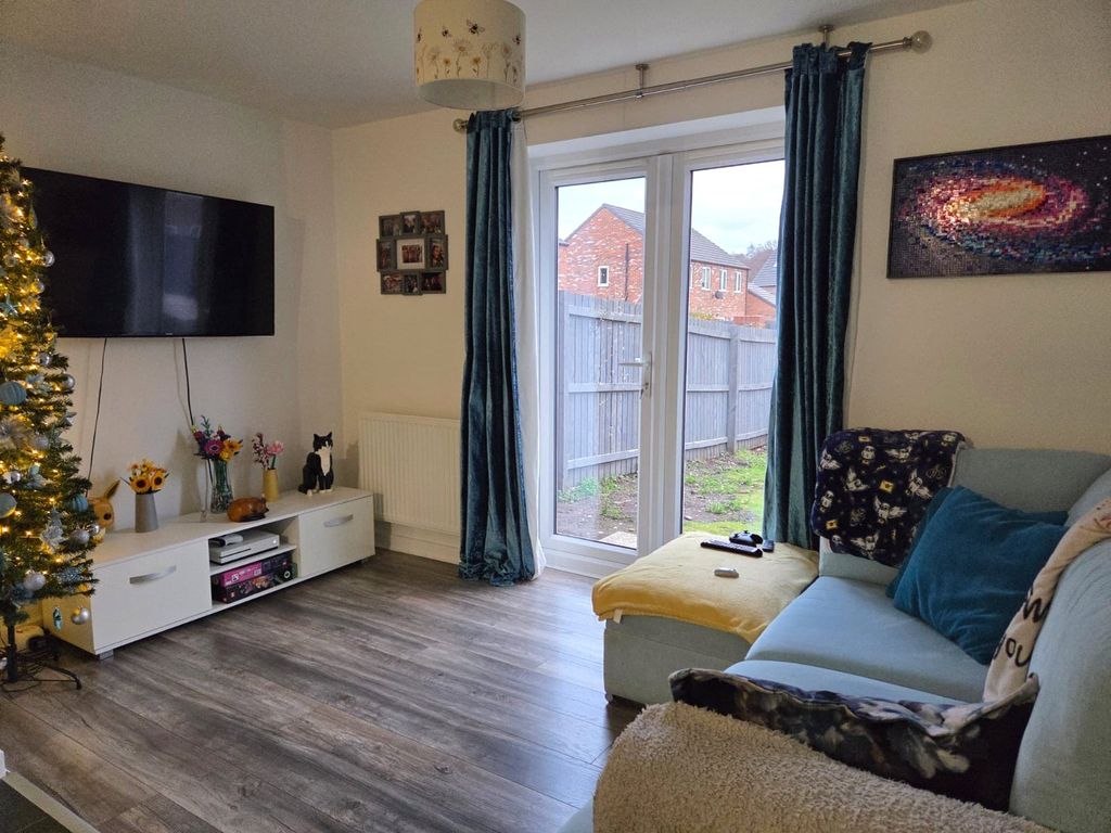 Property photo 2 of 15 Living Room