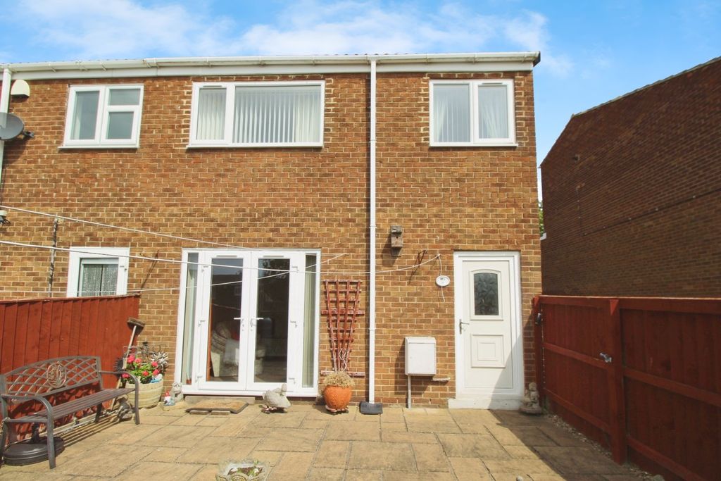 Property photo 1 of 18 External
