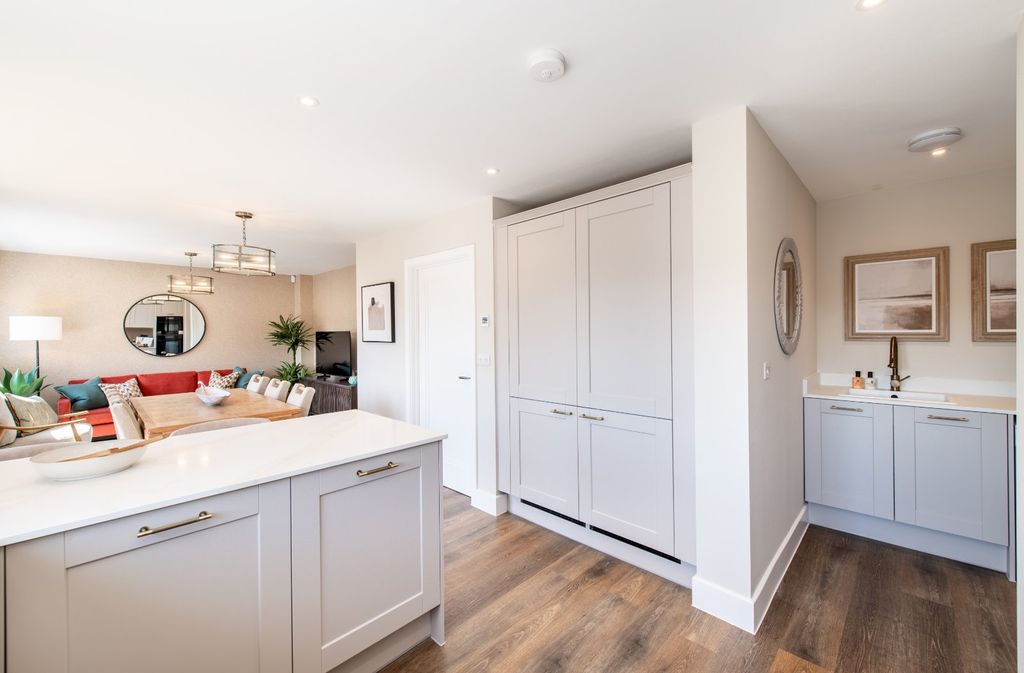 Property photo 3 of 15 Show Home